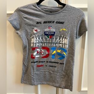 NFL México game 2019 t-shirt KC Chiefs and LA Chargers. Grey with team logos.